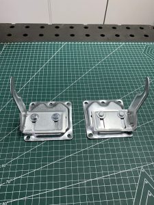 Podesiva zidna konzola za aluminijumske radijatore